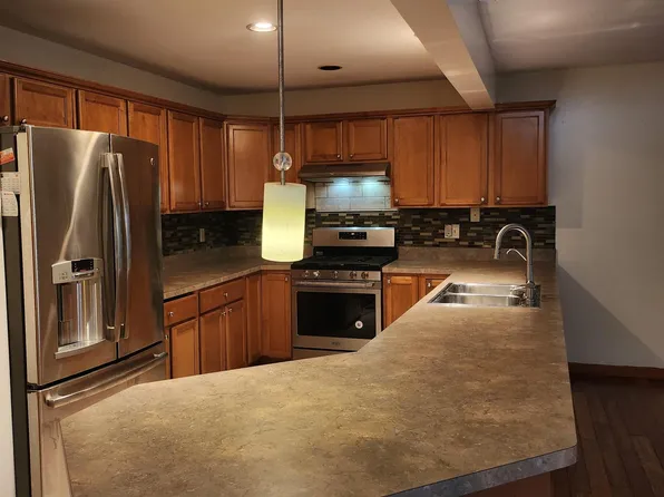 10067 Adams St, Crown Point, IN 46307