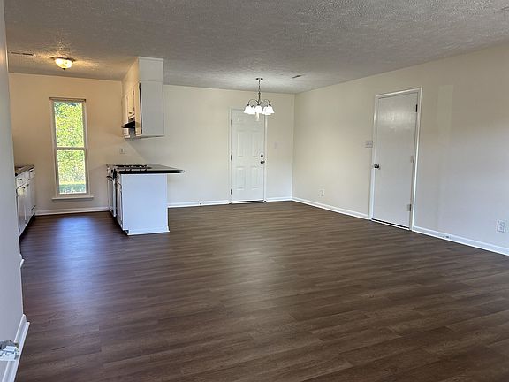 4th image of 5516 Heather St