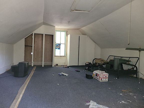 Upstairs bedroom