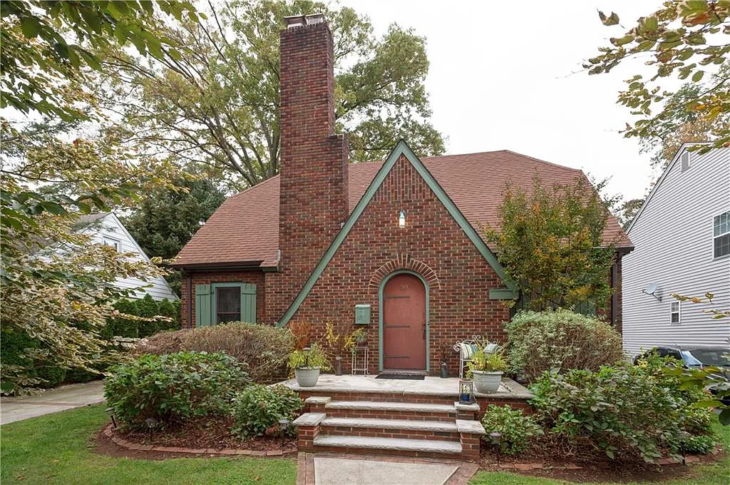 39 Homer Pl photo 1