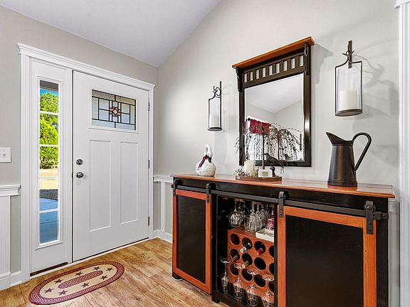 3rd image of 263 Morris Rd.