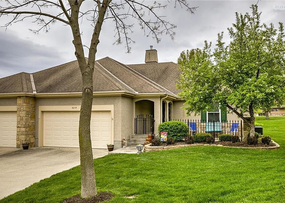 Front of Home w/Gate and Patio