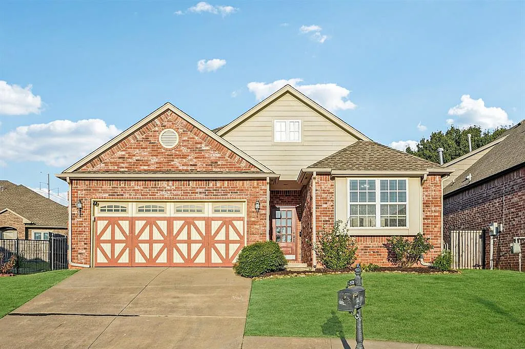 3 bed, 1683 sqft, $1,895 — Photo 1