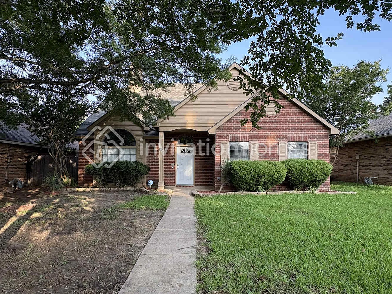 4317 Saugus Dr Grand Prairie, TX 75052 — Photo 1