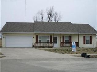 1005 N Lathrop Ct, Cameron, MO 64429