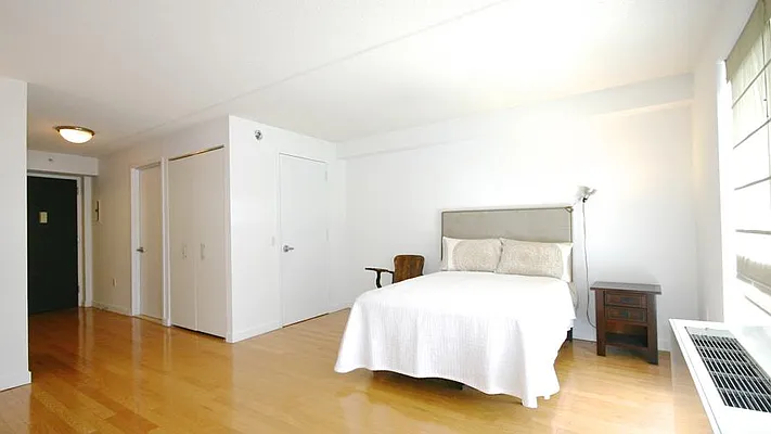 Rented by Fenwick Keats Real Estate | media 21