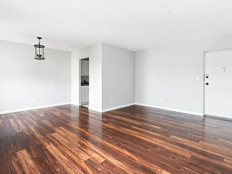 300 Lookout Ave #C4 — Photo 6