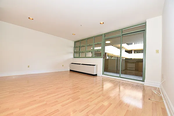 Rented by Keller Williams NYC | media 28