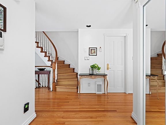 2nd image of 2128 W 43rd Ave #102