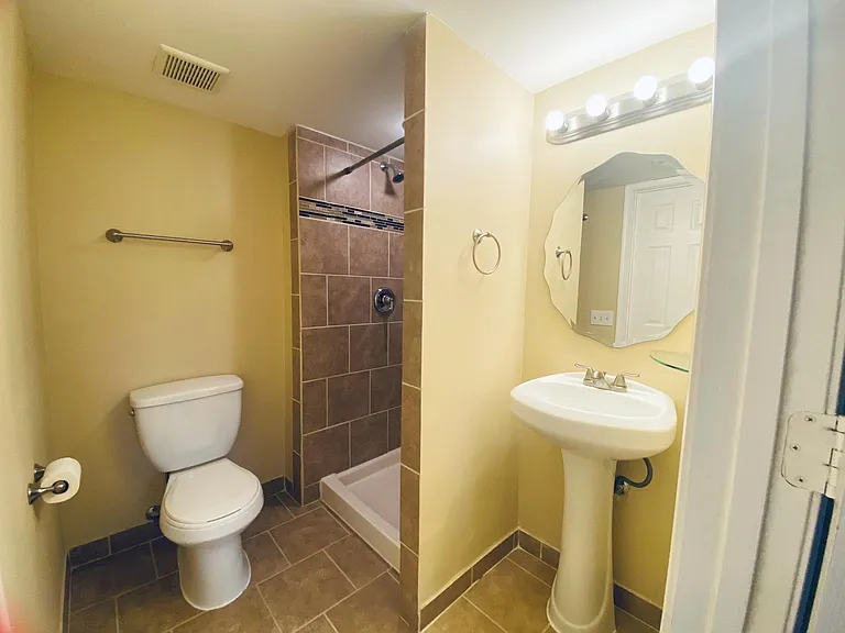11266 Valley Bend Dr — Photo 29