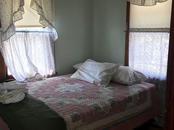 4th image of 302 NE Central Ave
