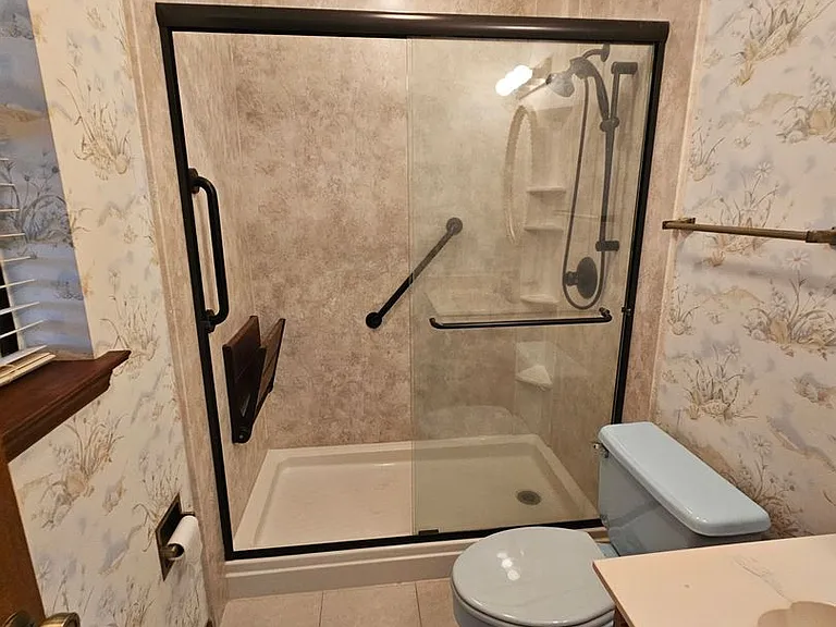 1437 Parkway Dr — Photo 19