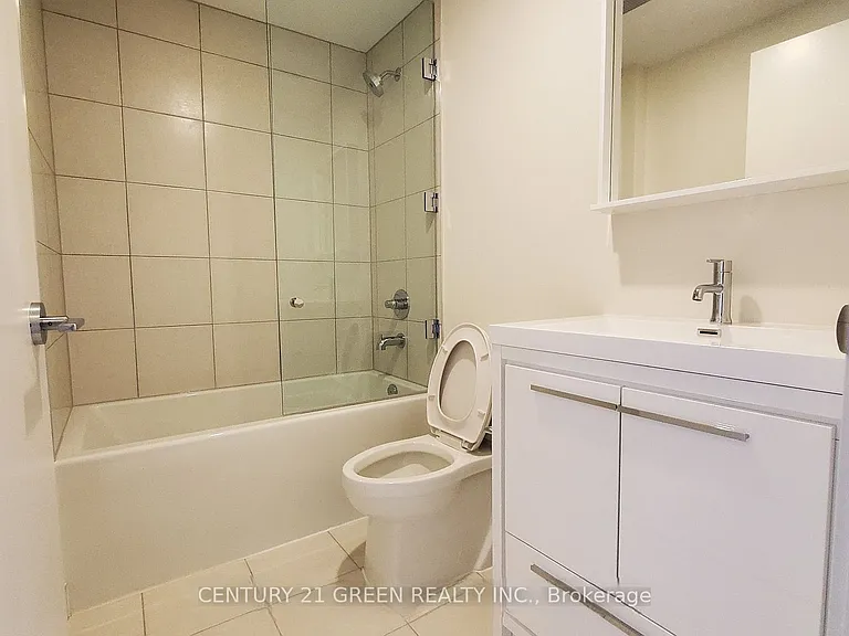 212 King William St #720 — Photo 11