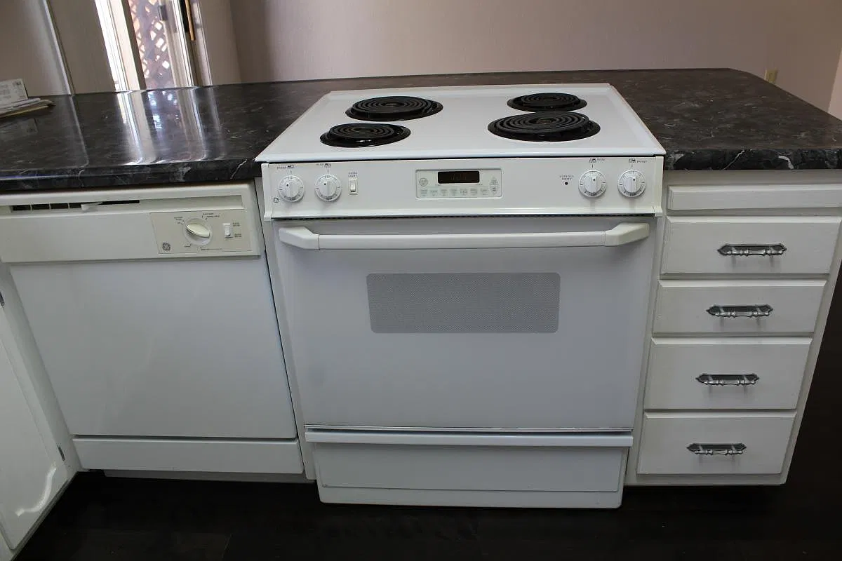 2 bed, 1146 sqft, $1,850 — Photo 3