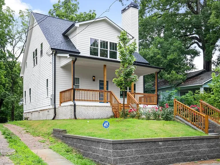 79 Adair Ave SE — Photo 3