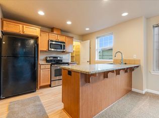 4534 S Water Ave #B, Portland, OR 97239