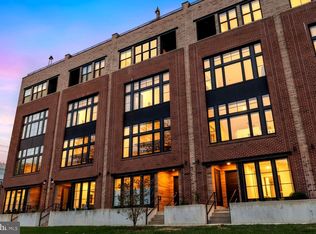 4586 Riverside Way, Philadelphia, PA 19127