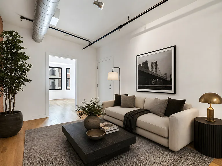 303 1st St #6 — Photo 3