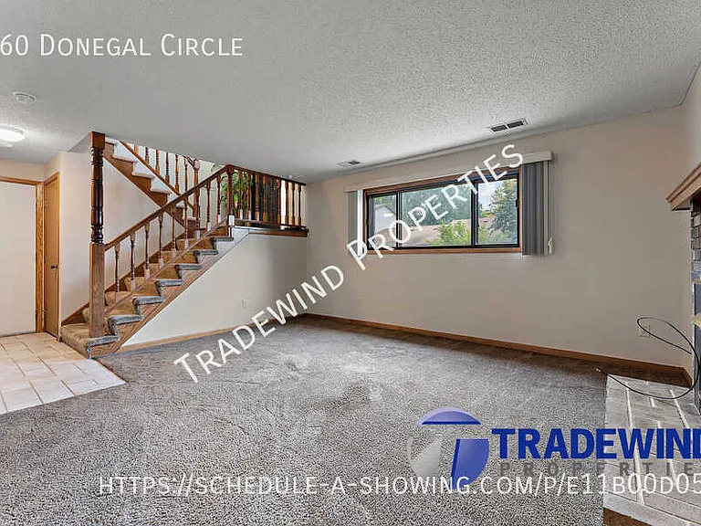 560 Donegal Cir — Photo 16