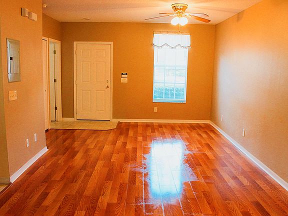 3rd image of 30210 Swinford Ln
