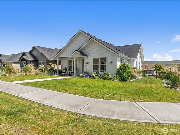 2nd image of 1007 Racine Springs Drive