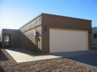 1673 Skyview Cir NE, Rio Rancho, NM 87144