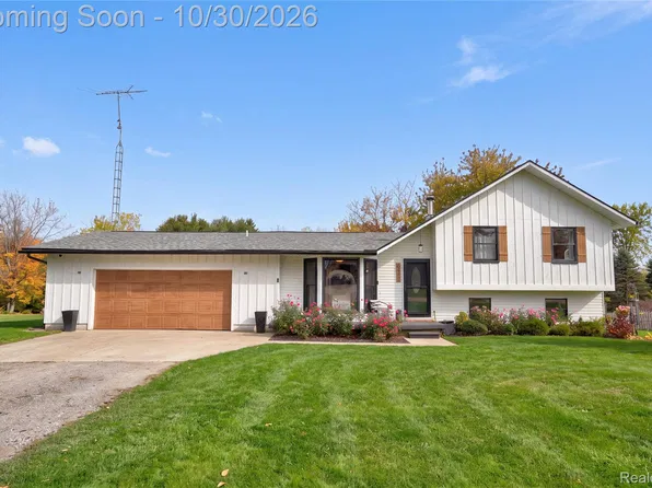 6487 N Oak Rd, Davison, MI 48423