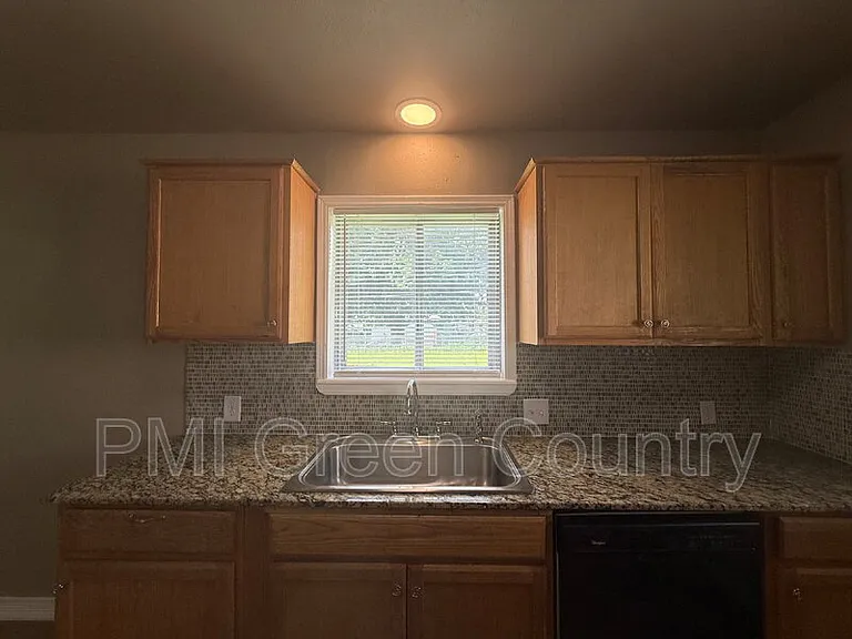 30375 E 150th St S — Photo 7