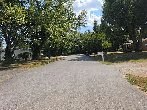 5th image of 1239 N Fender Ave