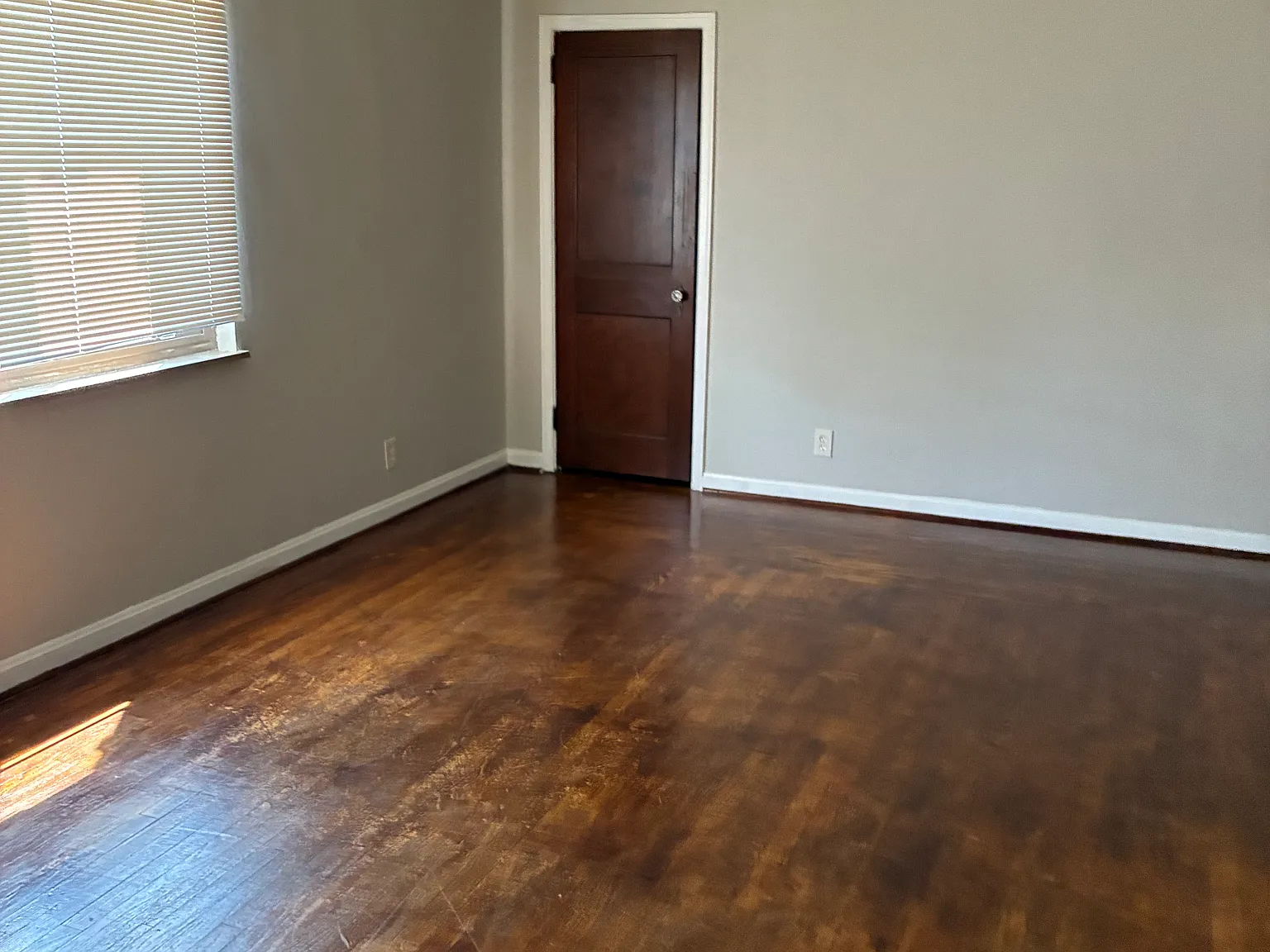 1 bed, 1000 sqft, $1,000 — Photo 1