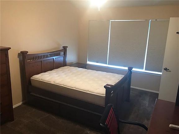 4th image of 806 W 24th St APT 305