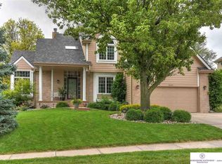 16405 Rolling Ridge Rd, Omaha, NE 68135