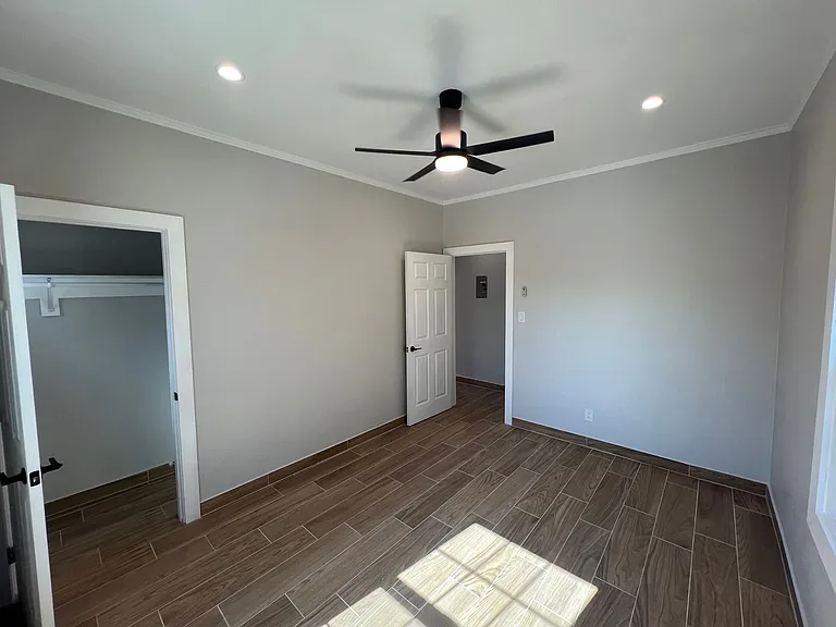 4145 Garthwaite Ave — Photo 8