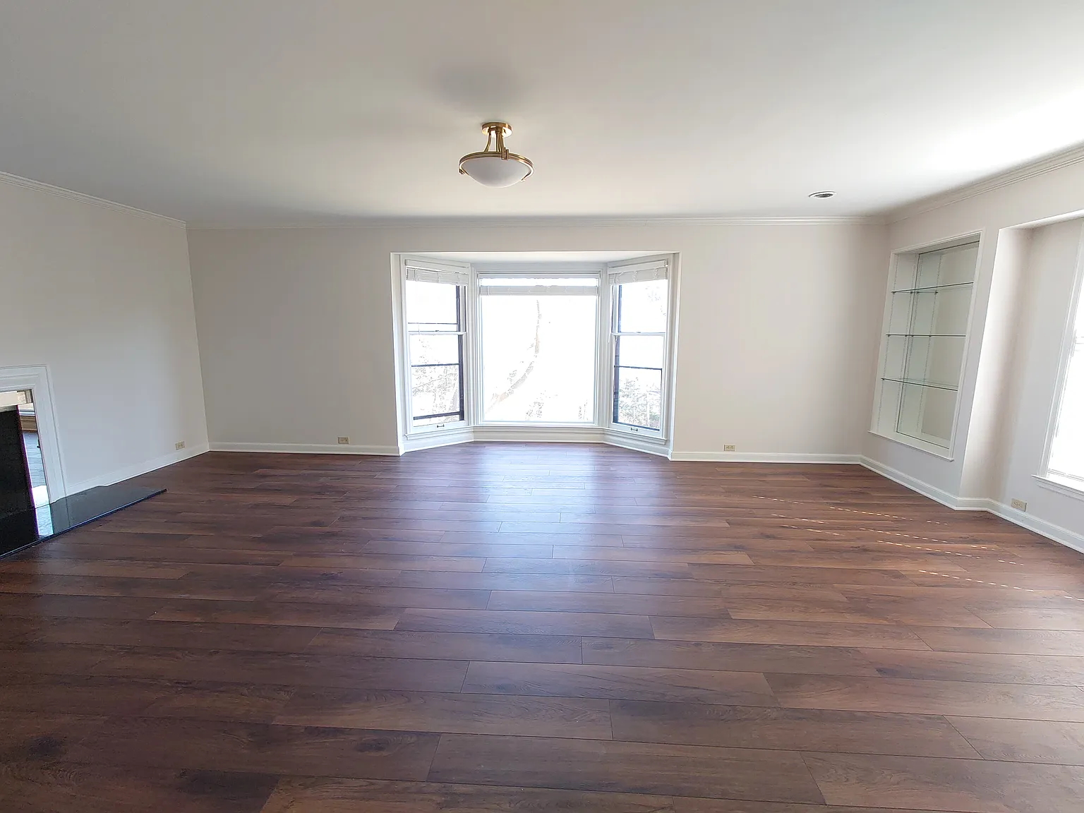 4 bed, 2849 sqft, $3,900 — Photo 3