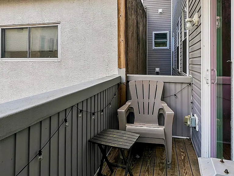 413 Fairmount Ave #2 — Photo 12