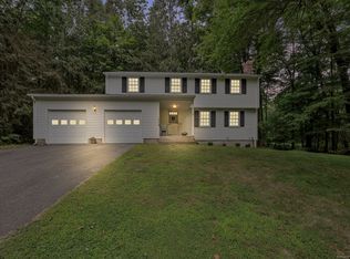 15 Butternut Ln, Weatogue, CT 06089
