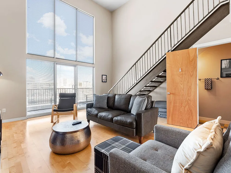 316 Broadway Blvd NE