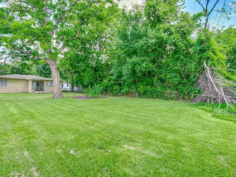 4440 Castor St — Photo 26
