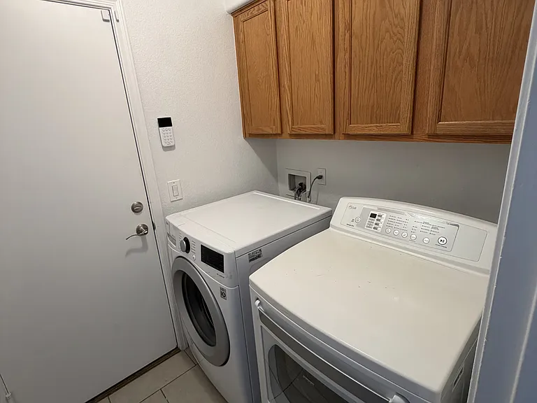 1124 W Laurel Ave — Photo 9