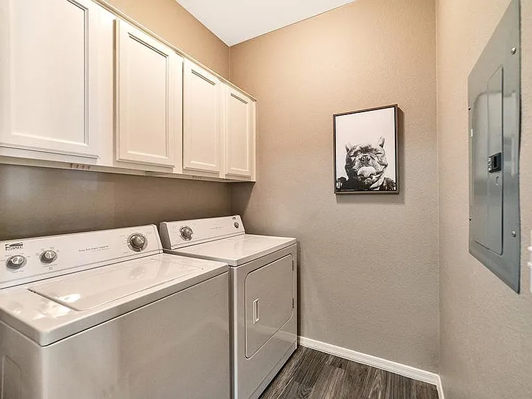 Town Center Apartments — Photo 29