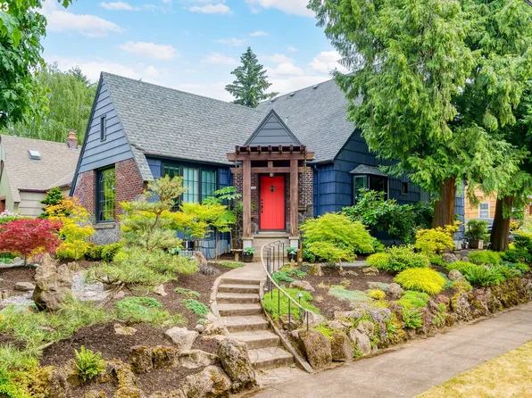2706 NE Ainsworth St, Portland, OR 97211