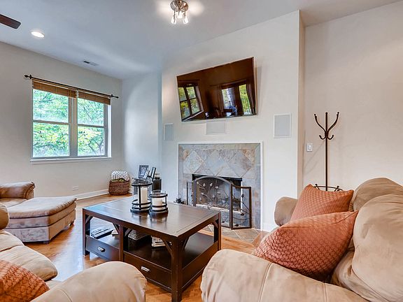 3rd image of 4004 N Saint Louis Ave Unit 2N