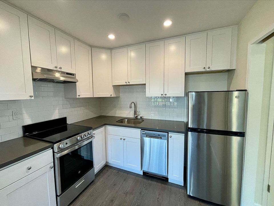 1st image of 442 Elizabeth St #8