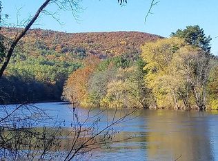 Cromwell Dr, Hadley, NY 12835