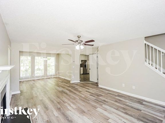3rd image of 205 McIntosh Ct