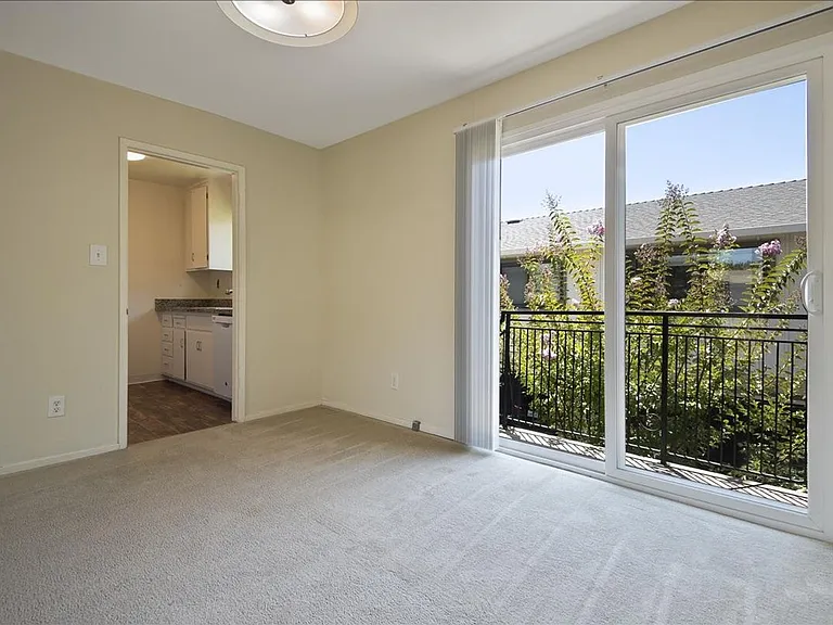 254 College Ave Palo Alto near Evergreen Park — Photo 6