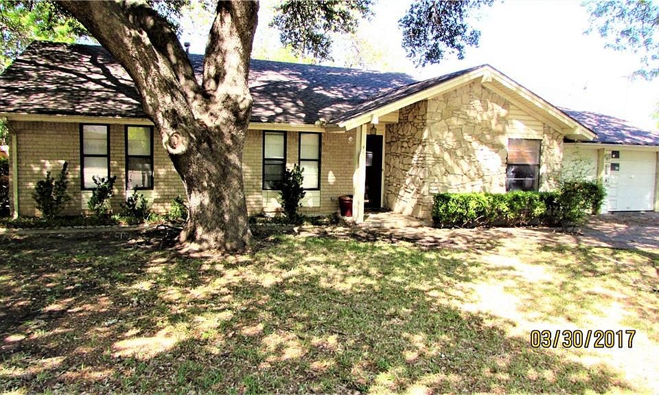 1st image of 4608 Westlake Dr