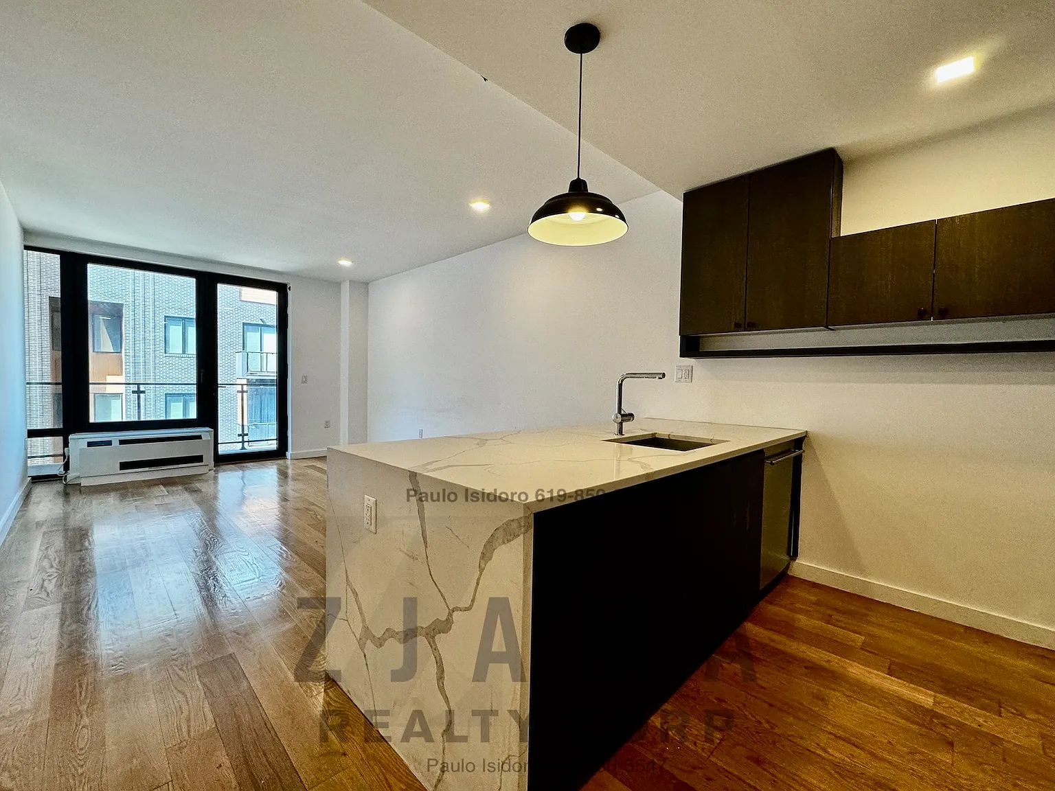 25 East 19th Street — Photo 2