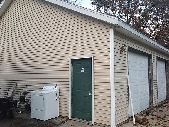 2nd image of 6073 E 28th St