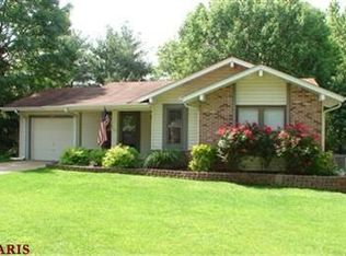 389 Novara Dr, Ballwin, MO 63021
